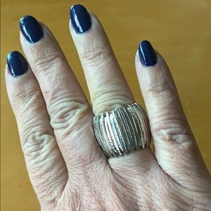 Stretchy silver ring